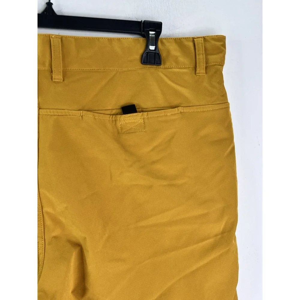 The North Face Shorts Men 38 Yellow Rolling Sun Flashdry Pockets Hiking NF0A3T2Q